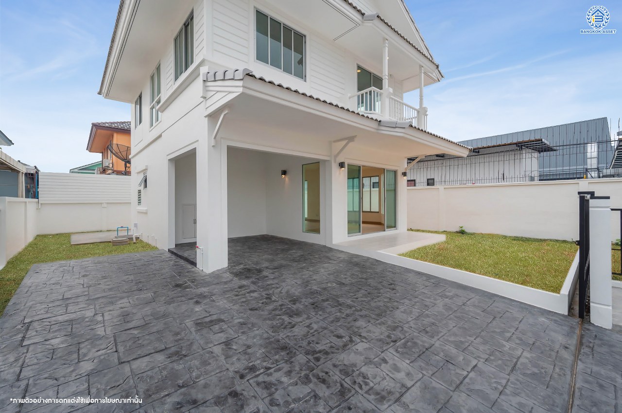 บ้านมือสองตกแต่งใหม่ โครงการ พฤกษ์ลดา พุทธสาคร หลังมุม จากแบรนด์ LH บนเนื้อที่ 54.5 ตร.ว. พื้นที่ใช้สอย 153.89 ตร.ม. ฟังก์ชัน 3 ห้องนอน 2 ห้องน้ำ จอดรถได้ 2 คัน เชื่อมต่อถนนเพชรเกษม, ถนนพุทธมณฑลสาย4, ถนนบรมราชชนนี ใกล้รถไฟฟ้าสายสีน้ำเงิน "สถานีหลักสอง" และ The Mall บางแค